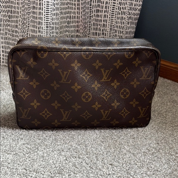 Louis Vuitton Monogram Trousse Toilette 28 - Picture 1 of 13